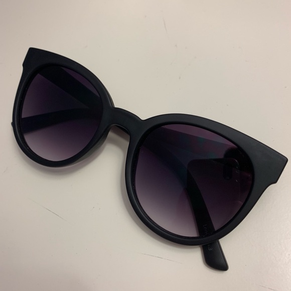Quay Australia Accessories - Quay LIKE WOW Cat Eye Sunglasses